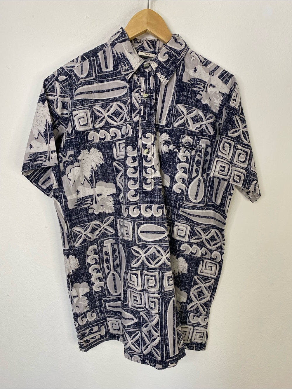 Go Barefoot Hawaiian Aloha Cotton Shirt LT Reverse Made In USA Navy White Boxy